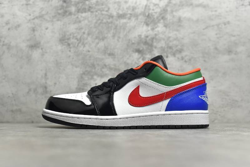 Jordan 1 Low
Multi-Color Black Toe