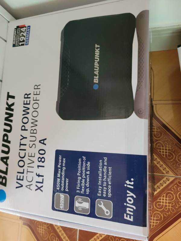 SUB Blaupunkt XLF 180A