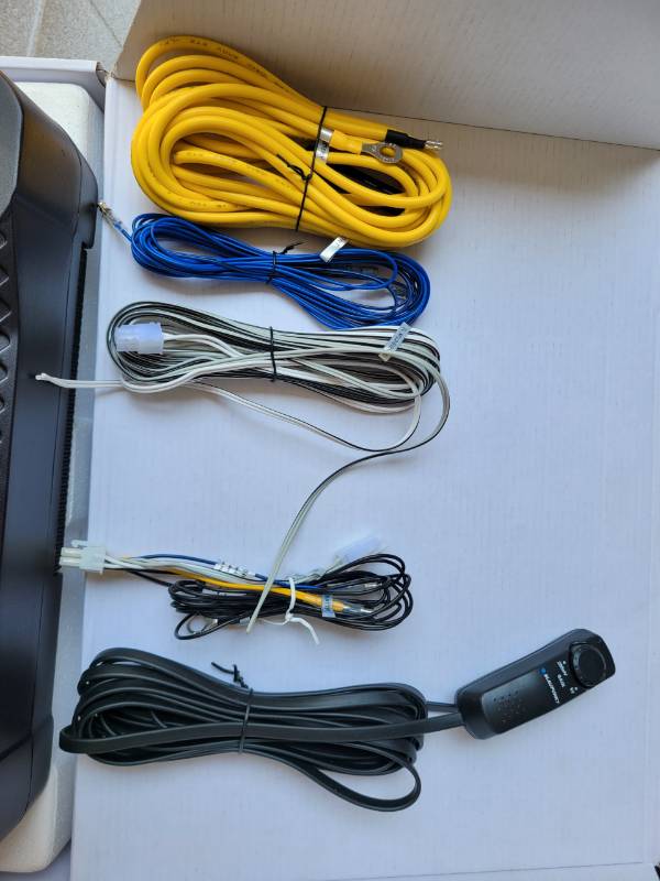 SUB Blaupunkt XLF 180A