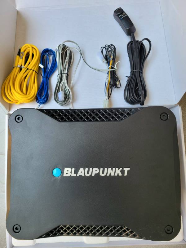 SUB Blaupunkt XLF 180A
