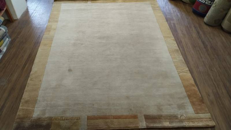 5.5*8 FEET BEIGE