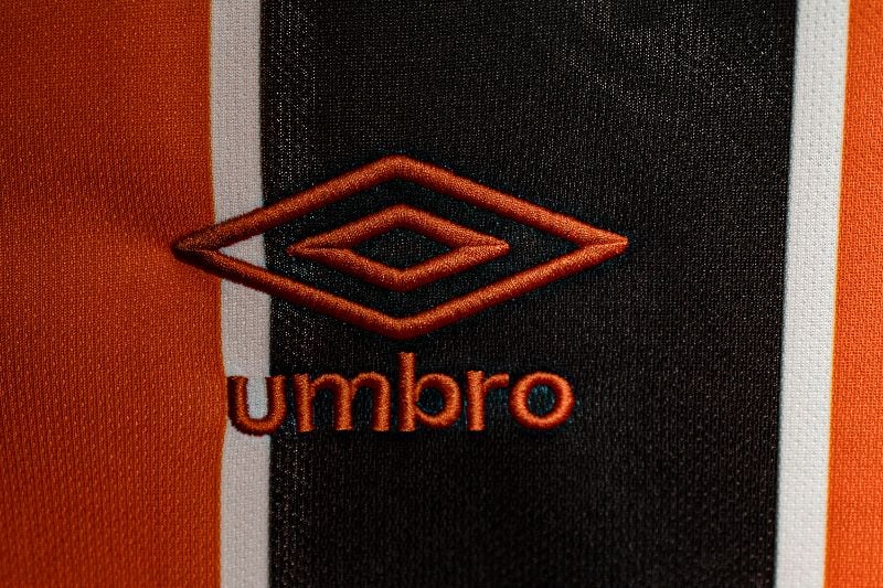 Camisa Pre-Match Rallada Negro Naranja Temporada 2025-2026
