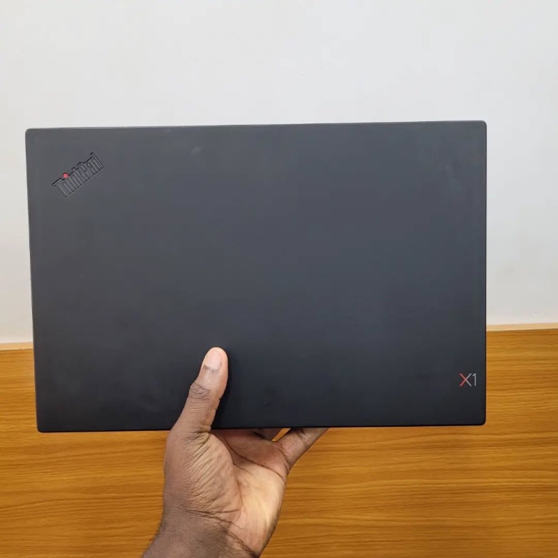 LENOVO THINKPAD X1 CARBON