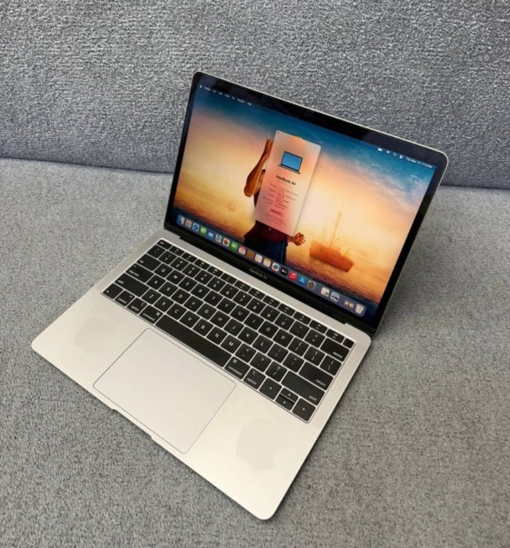 MACBOOK AIR 2019