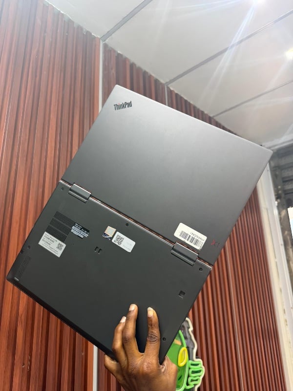 LENOVO YOGA x1