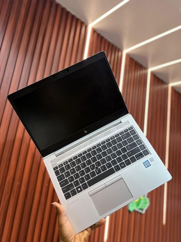 HP ELITEBOOK  840  G6