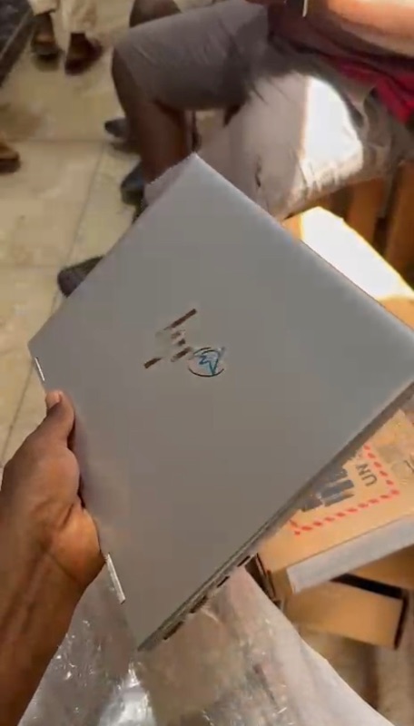 HP ELITEBOOK  840 G9