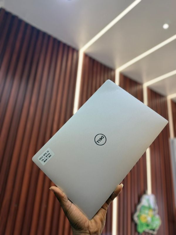 DELL XPS 13