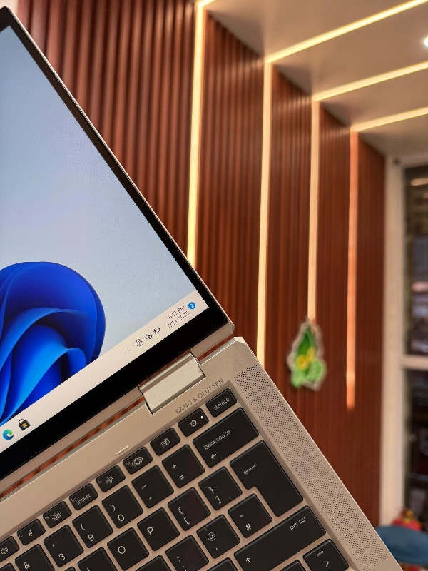 HP ELITEBOOK 1030 G7