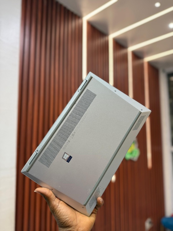 HP ELITEBOOK 1030 G7