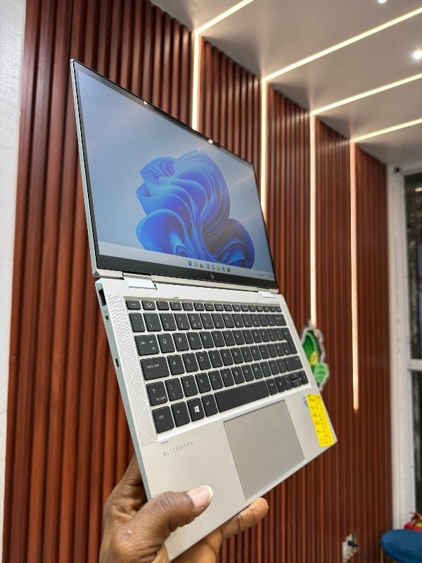 HP ELITEBOOK 1030 G7