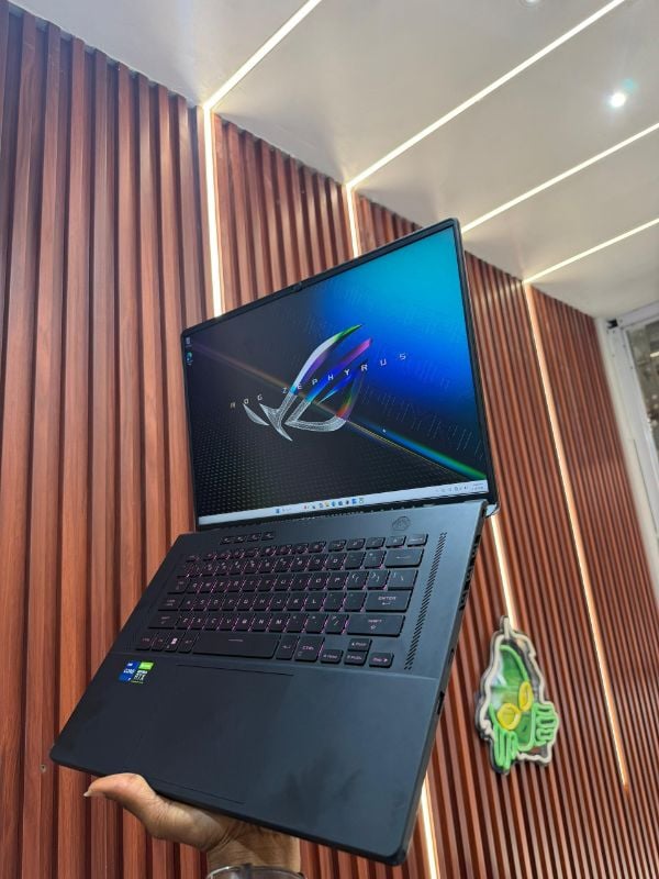 ASUS ROG ZEPHYRUS M16