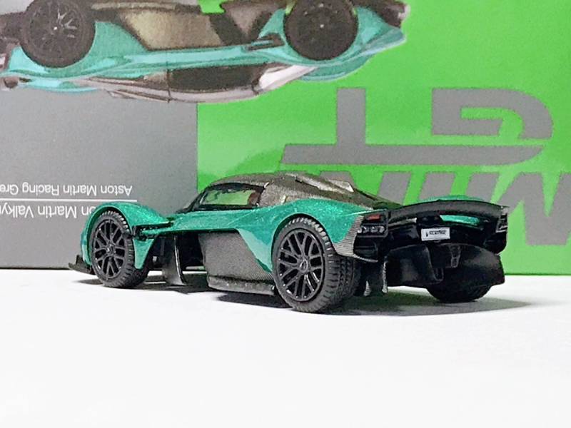 MiniGT Aston Martin Valkyrie
