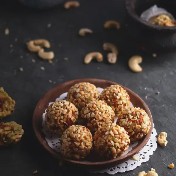 Kaju Dryfruit Laddu A