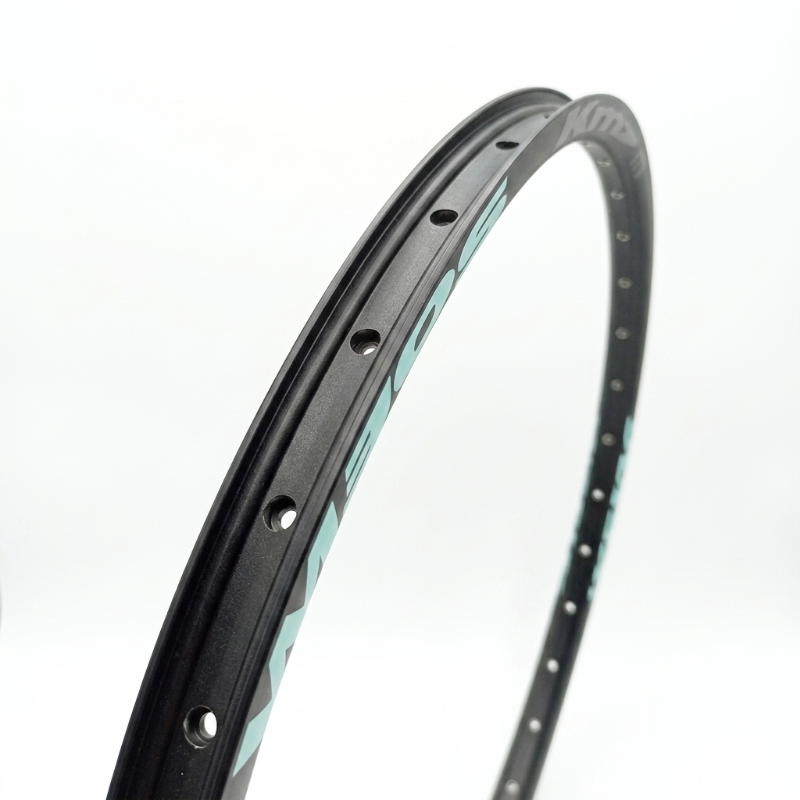 Aro 29 32H KMZ Doble Pared Con Refuerzo Eyelets Negro