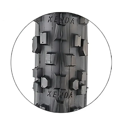 Caucho 26 x 2.35 Kenda Kinetics Front