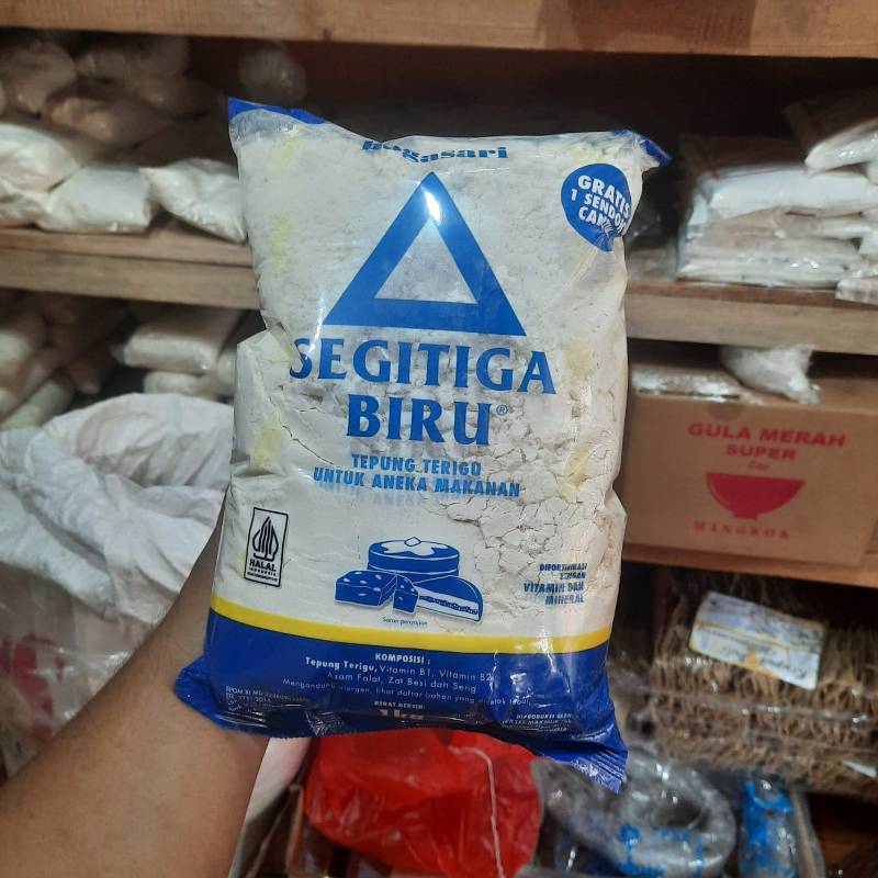 Tepung Terigu Segitia Biru 1kg