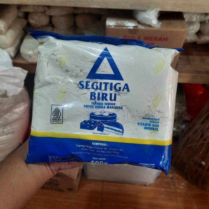 Tepung Terigu Segitia Biru 500 Gram