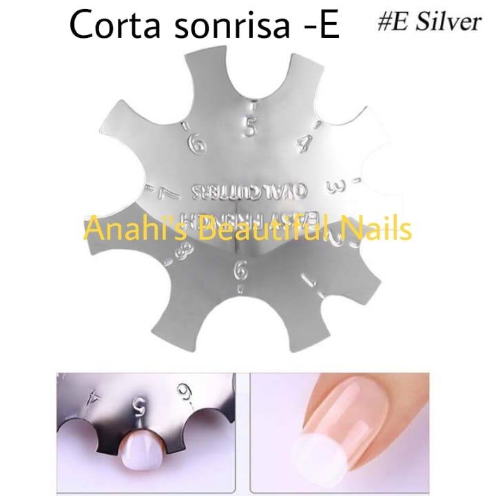 Corta sonrisa -E