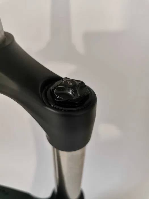 Вилка 27.5" RockShox Recon Silver RL Solo Air 120mm