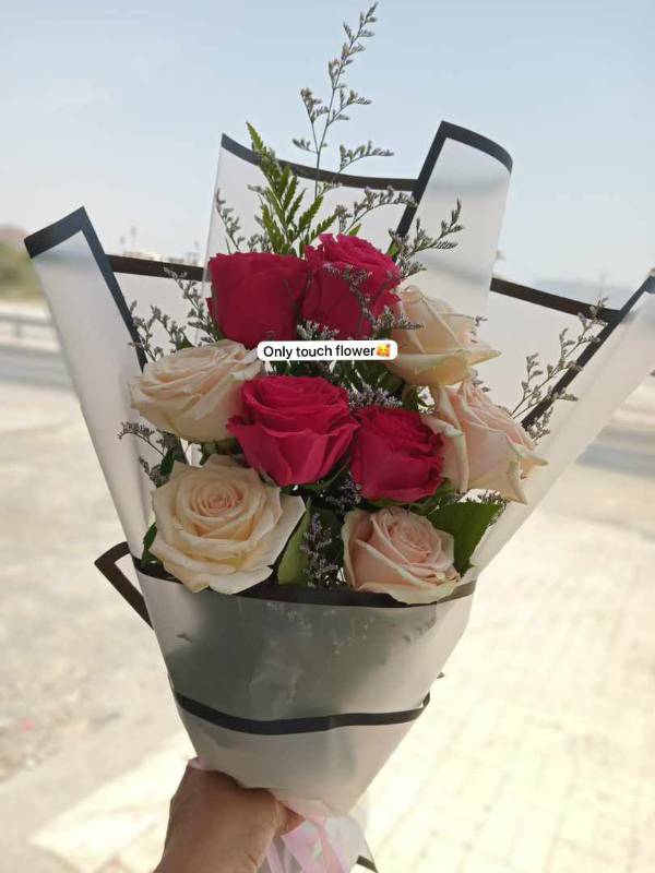 باقة ورد فاخره أبتداء من