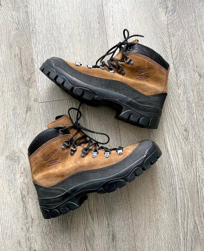 Sewa Sepatu Gunung | Danner New 43
