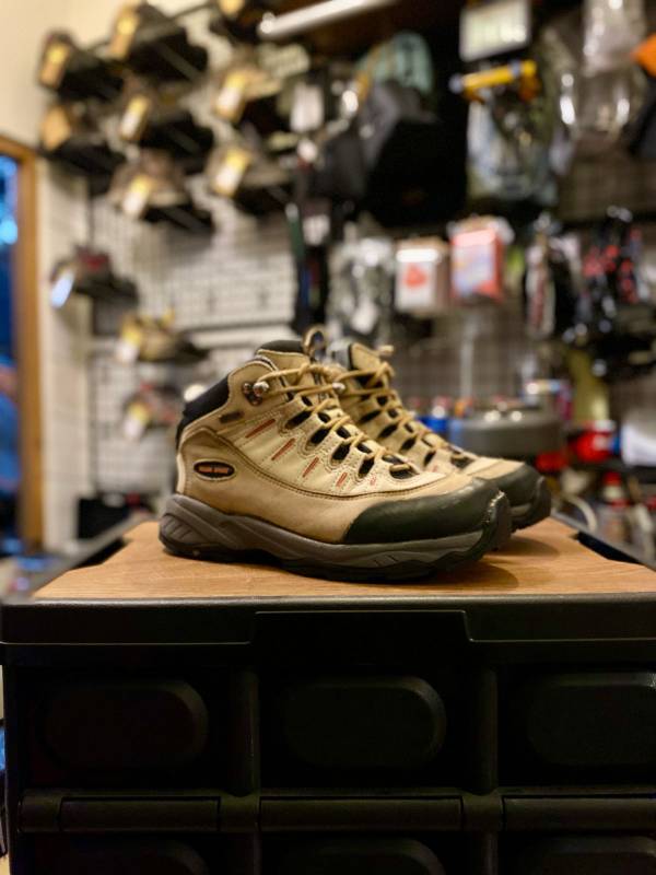 Sewa Sepatu Gunung | Kolon Cream 37/38