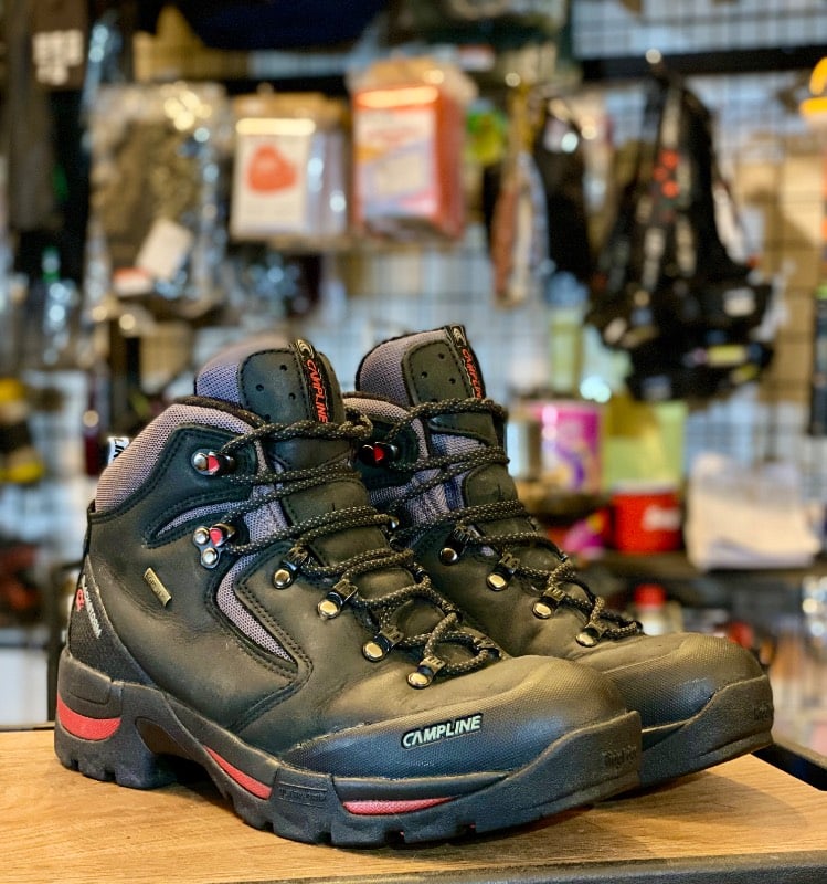 Sewa Sepatu Gunung | Campline Blackrock 40
