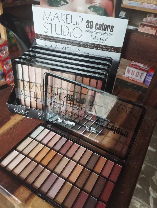 Paleta de sombras Makeup Studio