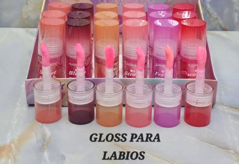 💕  Lip Gloss Dewy Pout Huxiabeauty