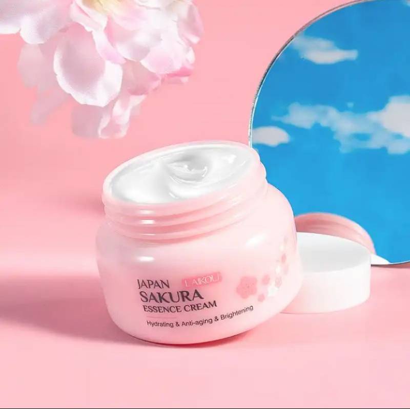ESSENCE CREMA SAKURA