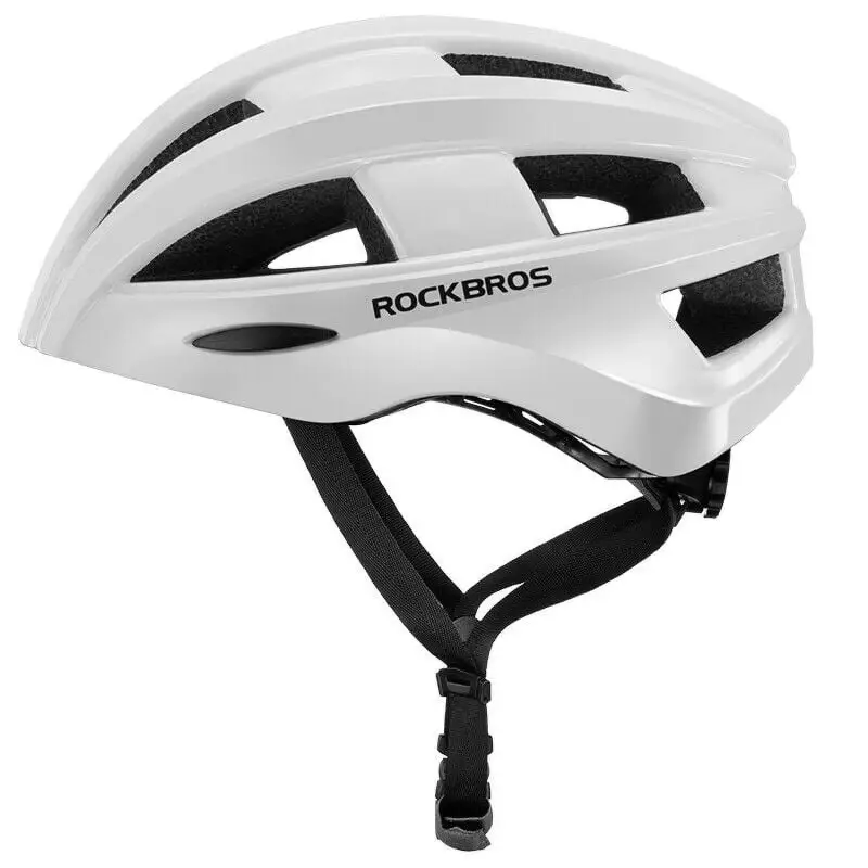 Casco Rockbros con luz trasera incorporada USB recargable