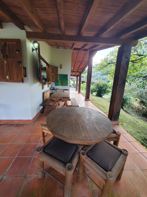 Casa independiente en Pontezuela con pesebreras