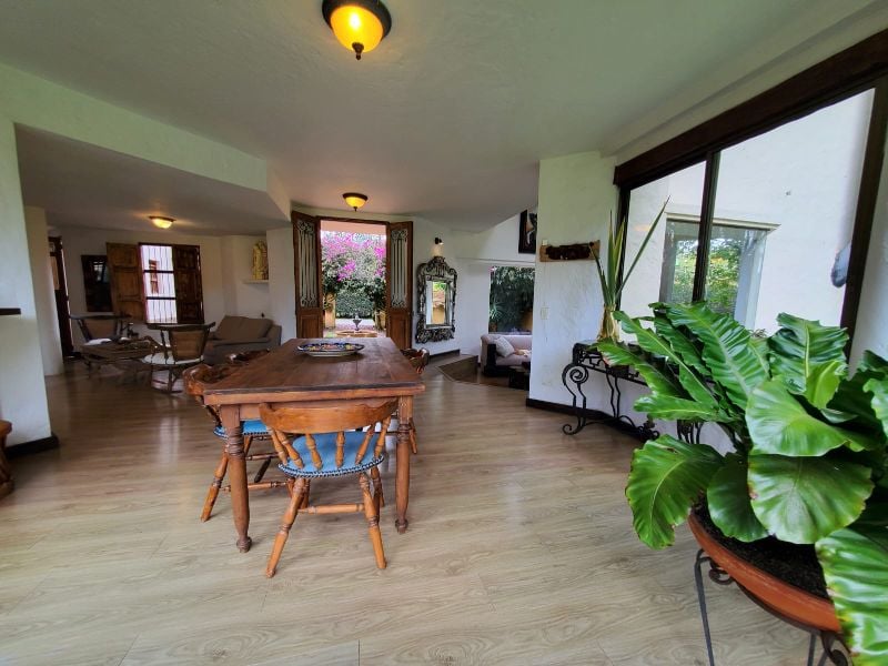 Casa independiente tipo española cerca de Jardines de LLanogrande