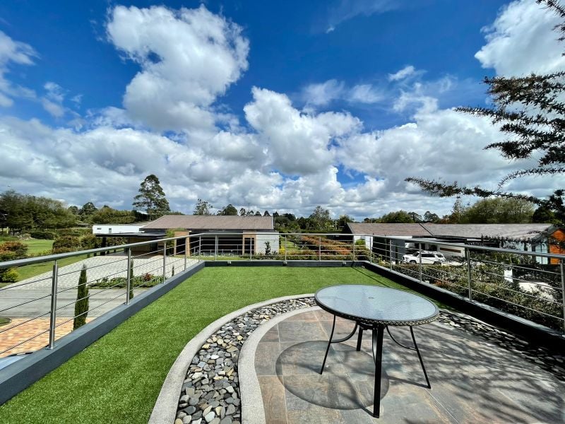 Casa en unidad cerrada de 438 m2 cerca al Tablazo