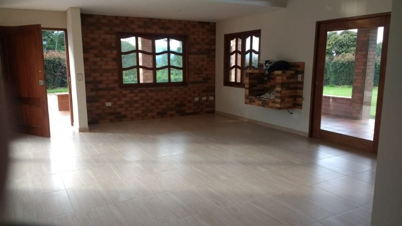 Casa en arriendo en Cabeceras - Llanogrande de 6 alcobas