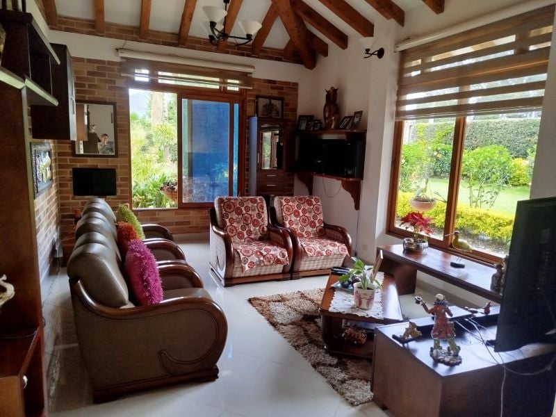 Casa cerca a vía principal Pontezuela - Llanogrande
Pontezuela