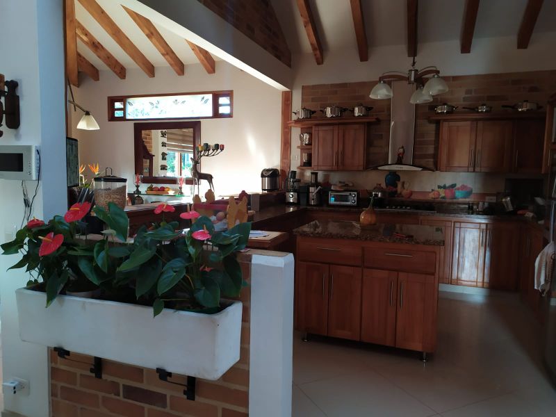 Casa cerca a vía principal Pontezuela - Llanogrande
Pontezuela