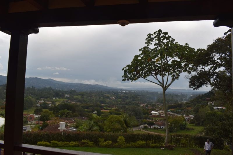 Casa independiente con maravillosa vista en Cabeceras para arriendo