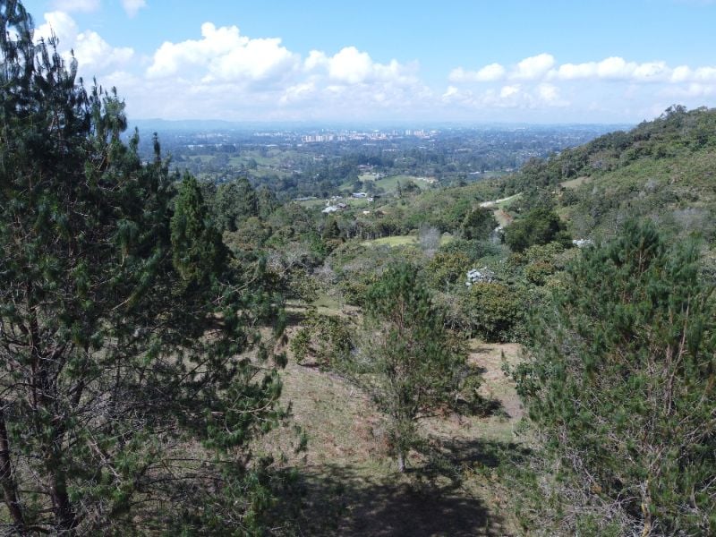 Lote en Pontezuela con vista y gran extensión