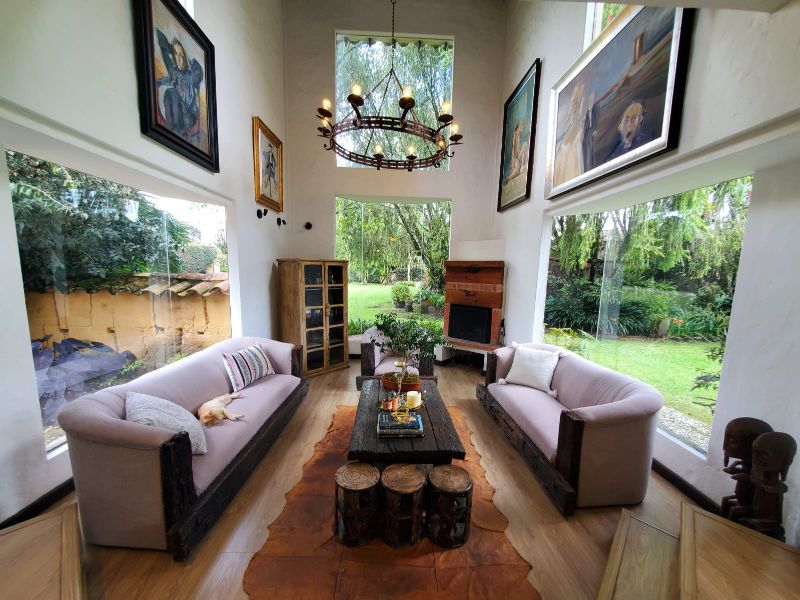 Casa independiente tipo española cerca de Jardines de LLanogrande