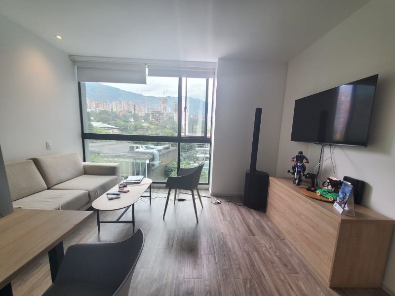 Apto en Av del poblado con gran vista y ubicación.