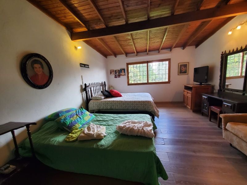 Finca independiente tradiconal con lote espectacular, plano el Pontezuela