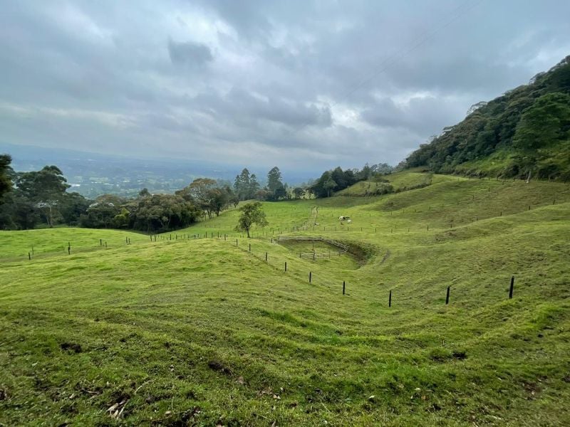 Terreno de gran extensión en el Capiro