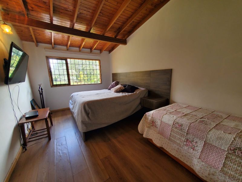 Finca independiente tradiconal con lote espectacular, plano el Pontezuela