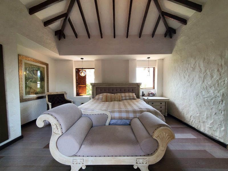 Casa independiente tipo española cerca de Jardines de LLanogrande