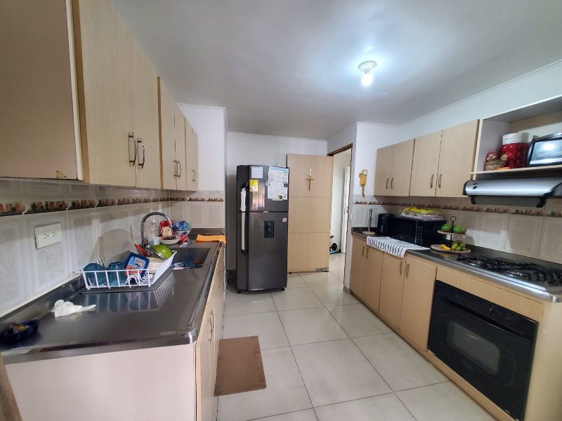 Apartamento dúplex en Laureles cerca a la Iglesia Santa Tererita - Edificio Plaza de la Iglesia