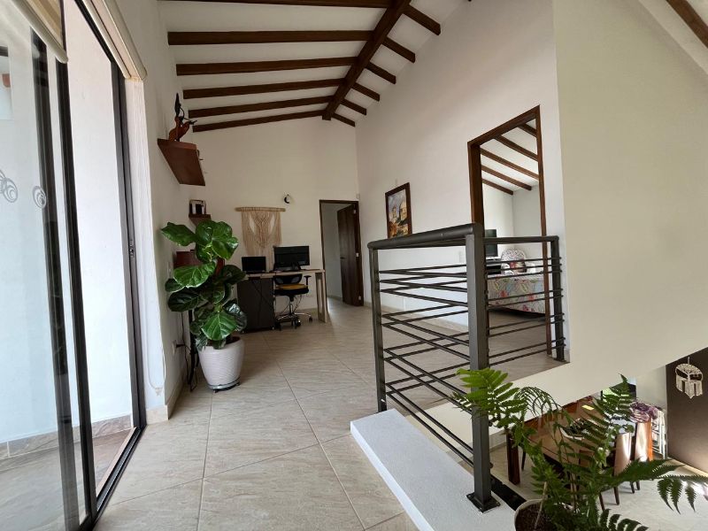 Casa campestre en la Ceja - Antioquia en unidad cerrada para venta o permuta por propiedad en parcelación de 1 sólo nivel.