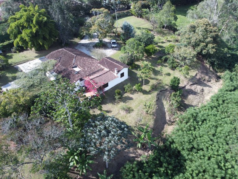 Casa independiente en Pontezuela cerca en pleno Distrito equino.