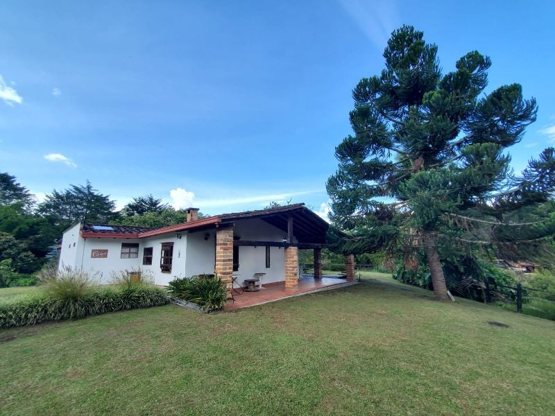 Casa independiente en Pontezuela con pesebreras